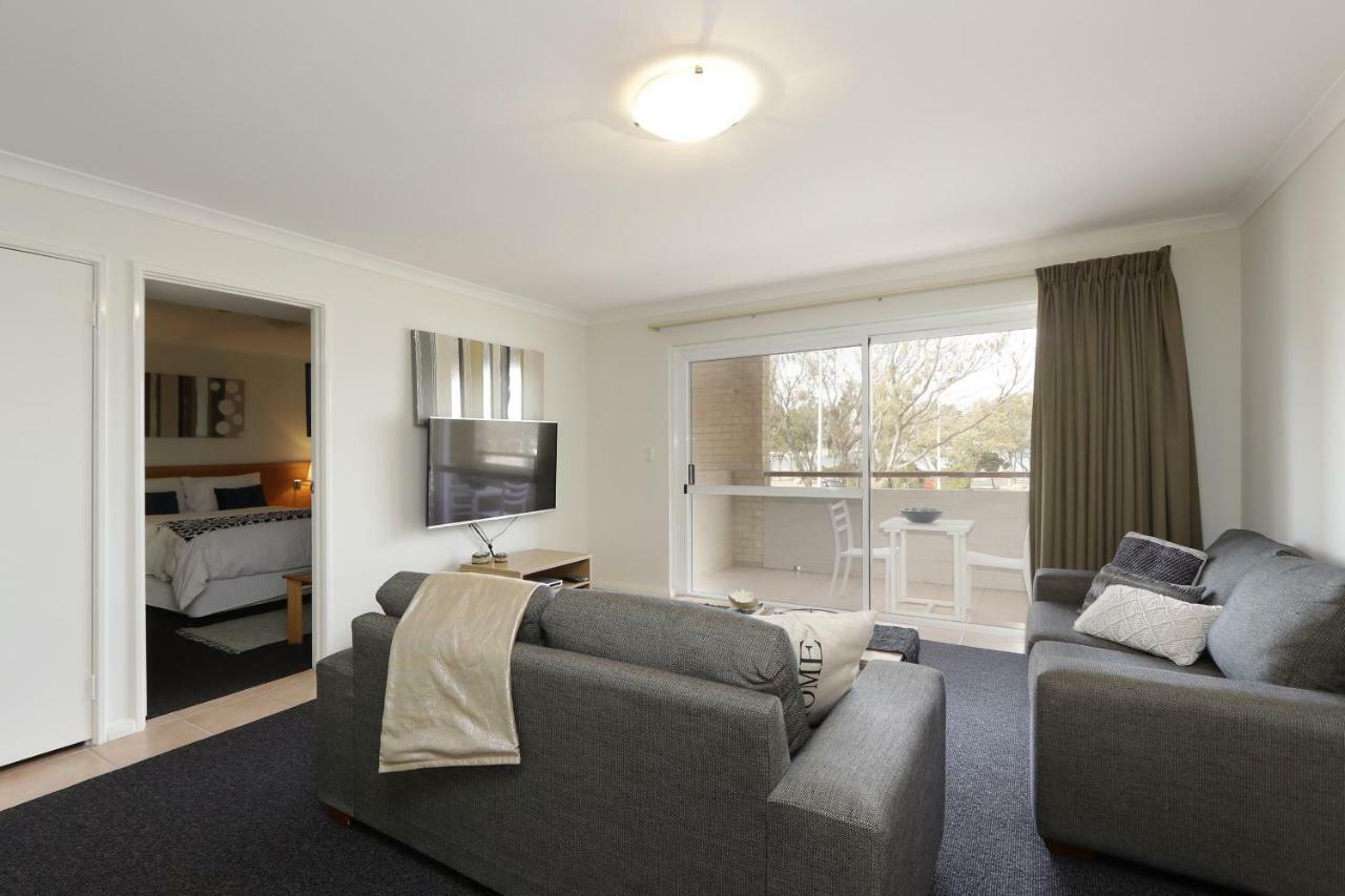 Hillarys Marina Apartment Перт Экстерьер фото