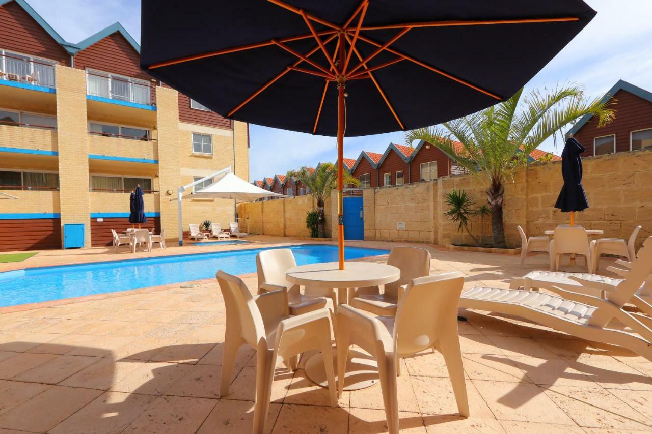 Hillarys Marina Apartment Перт Экстерьер фото